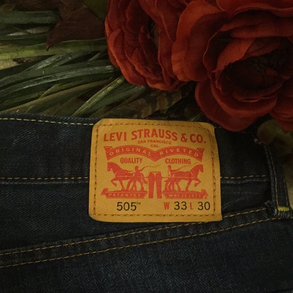 505 Levi’s - Picture 3 of 8